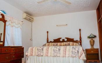 Vanvilla Guest House Negril Buitenkant foto